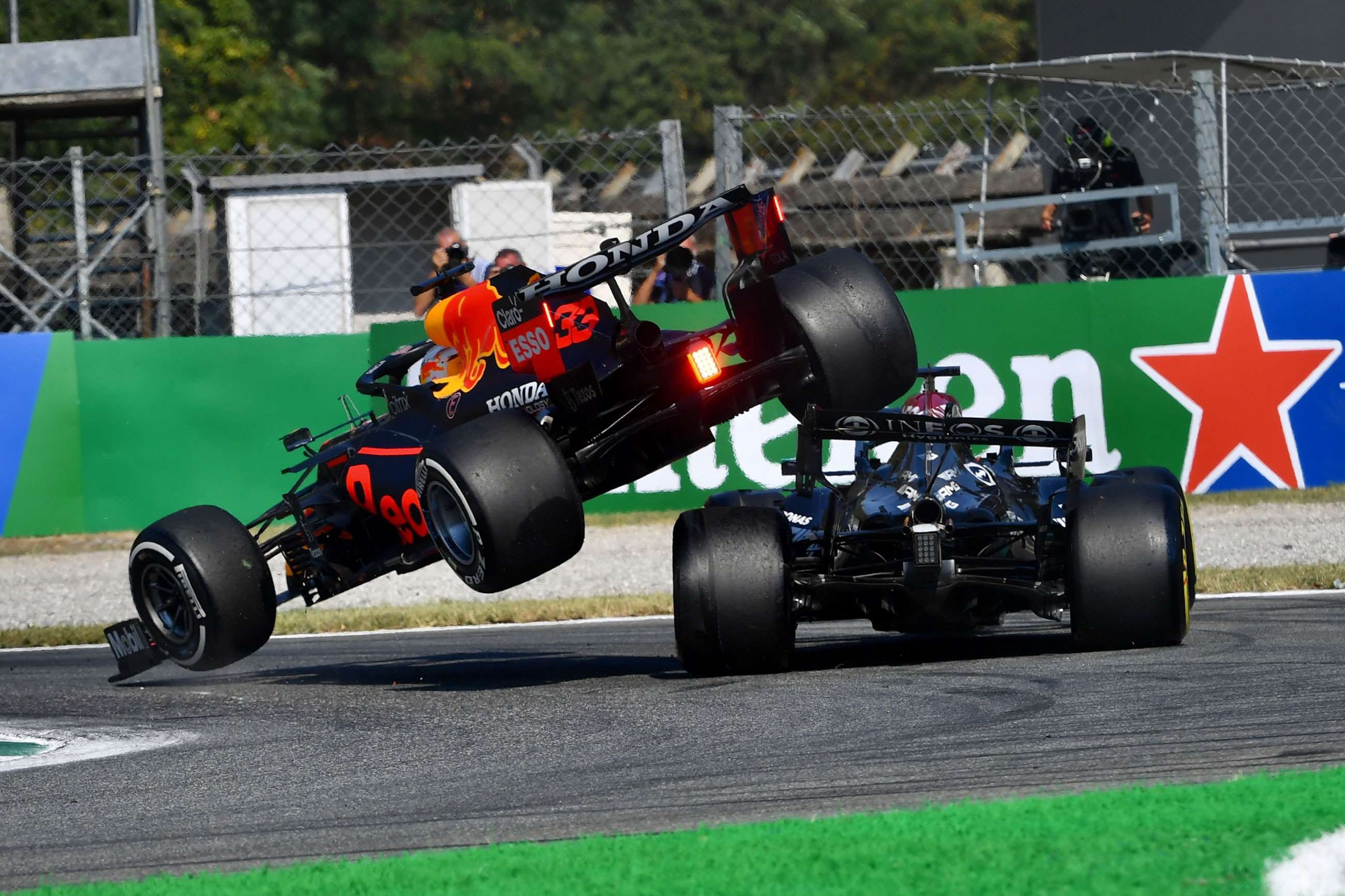 f1-2021-monza-max-verstappen-lewis-hamilton-crash-jerry-andre-mi-17122021.jpg