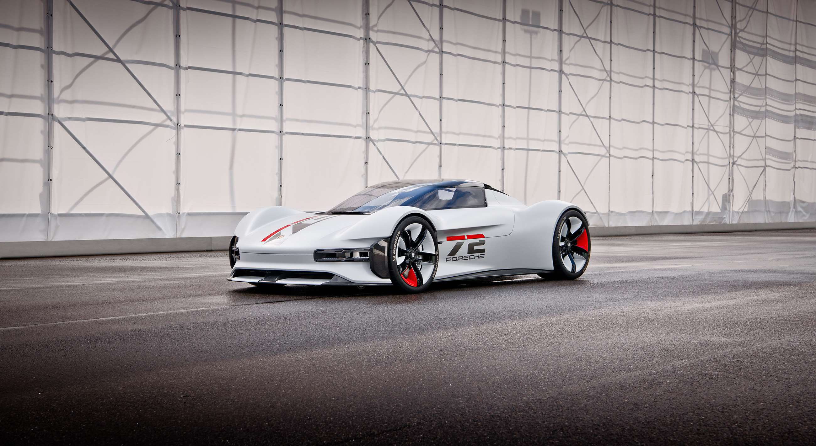 porsche-vision-gran-turismo-06122103.jpg