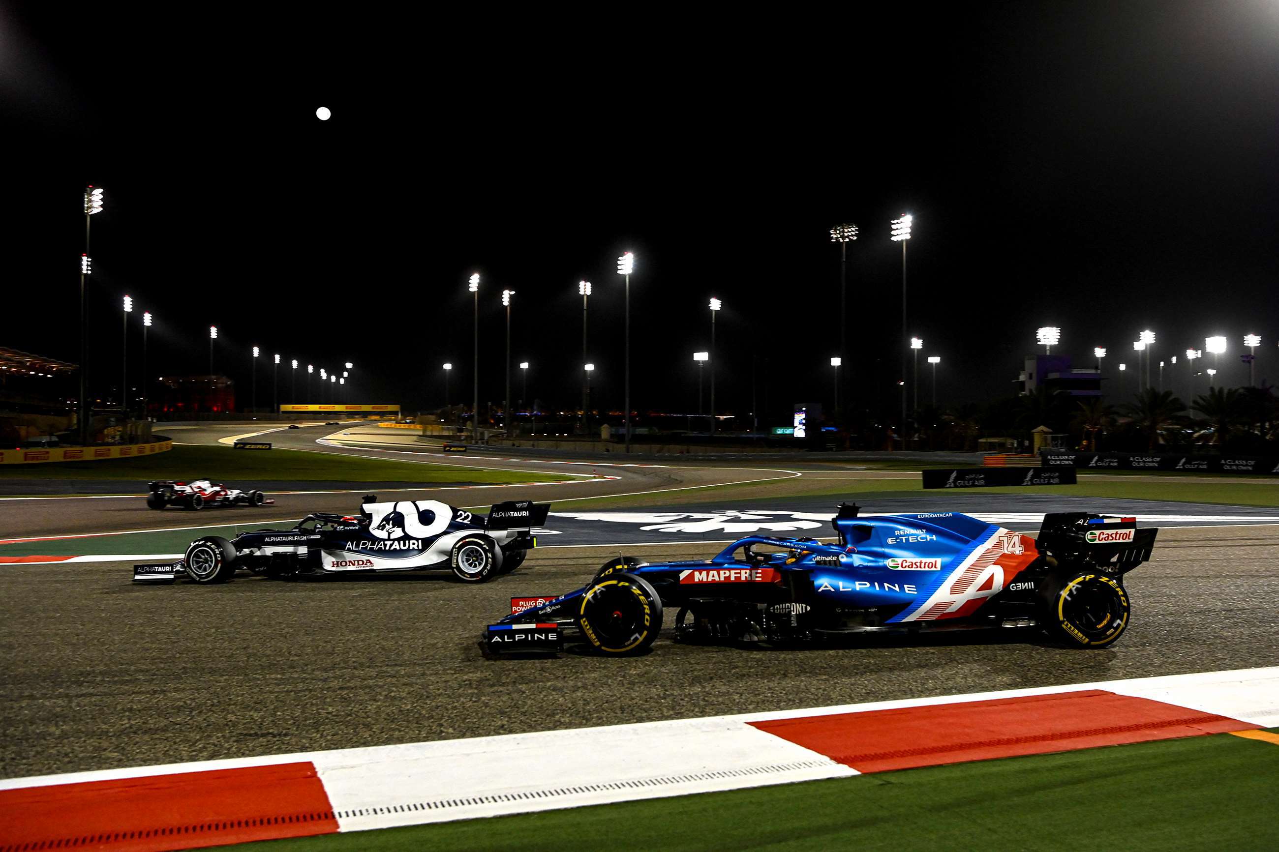 f1-2021-bahrain-grand-prix-tsunoda-alonso.jpg