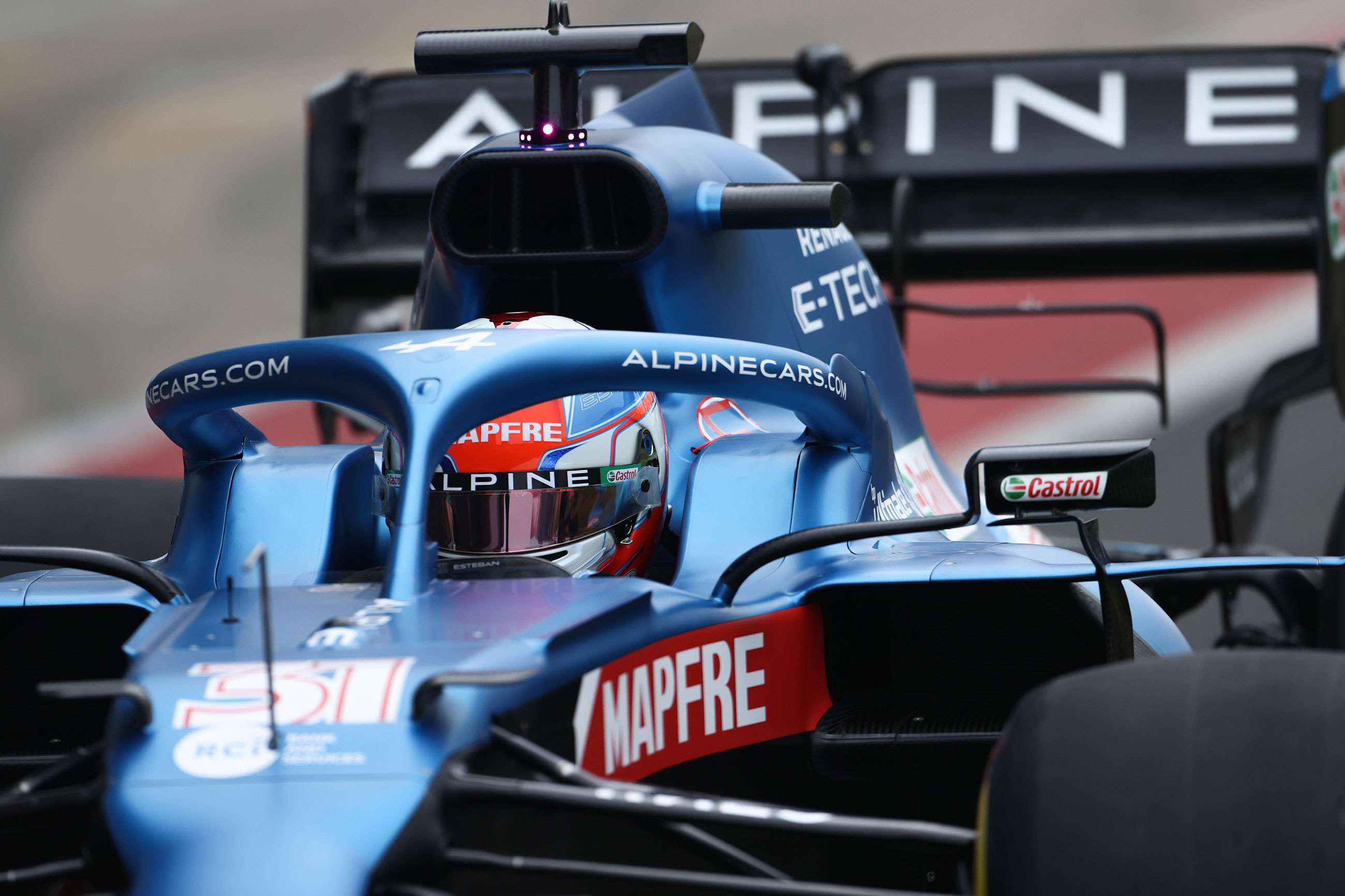 alpine-a521-f1-2021-launch-esteban-ocon-goodwood-08032021.jpg