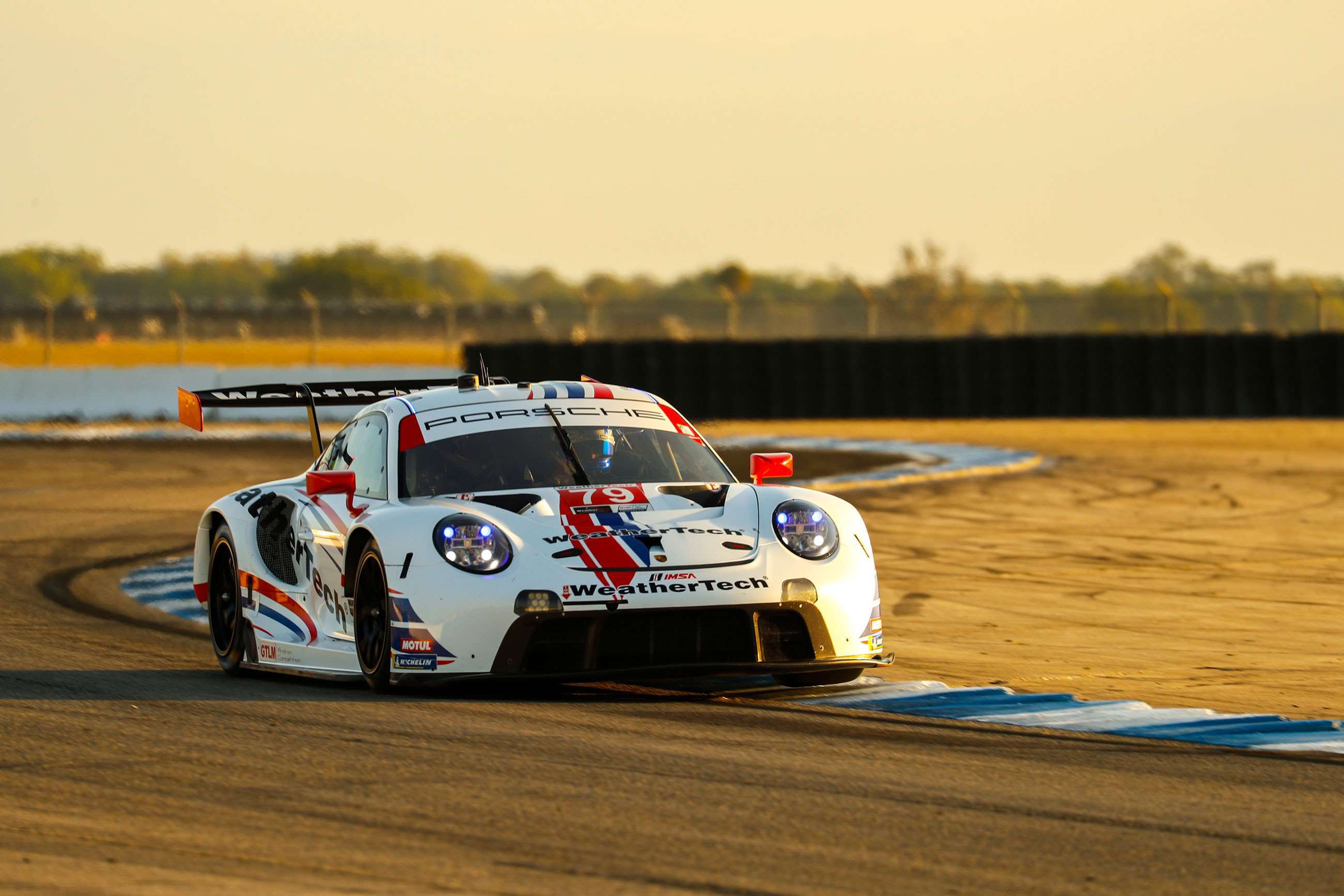 sebring-12-hours-2021-macneil-jaminet-campbell-weathertech-racing-porsche-911-rsr-mi-goodwood-22032021.jpg