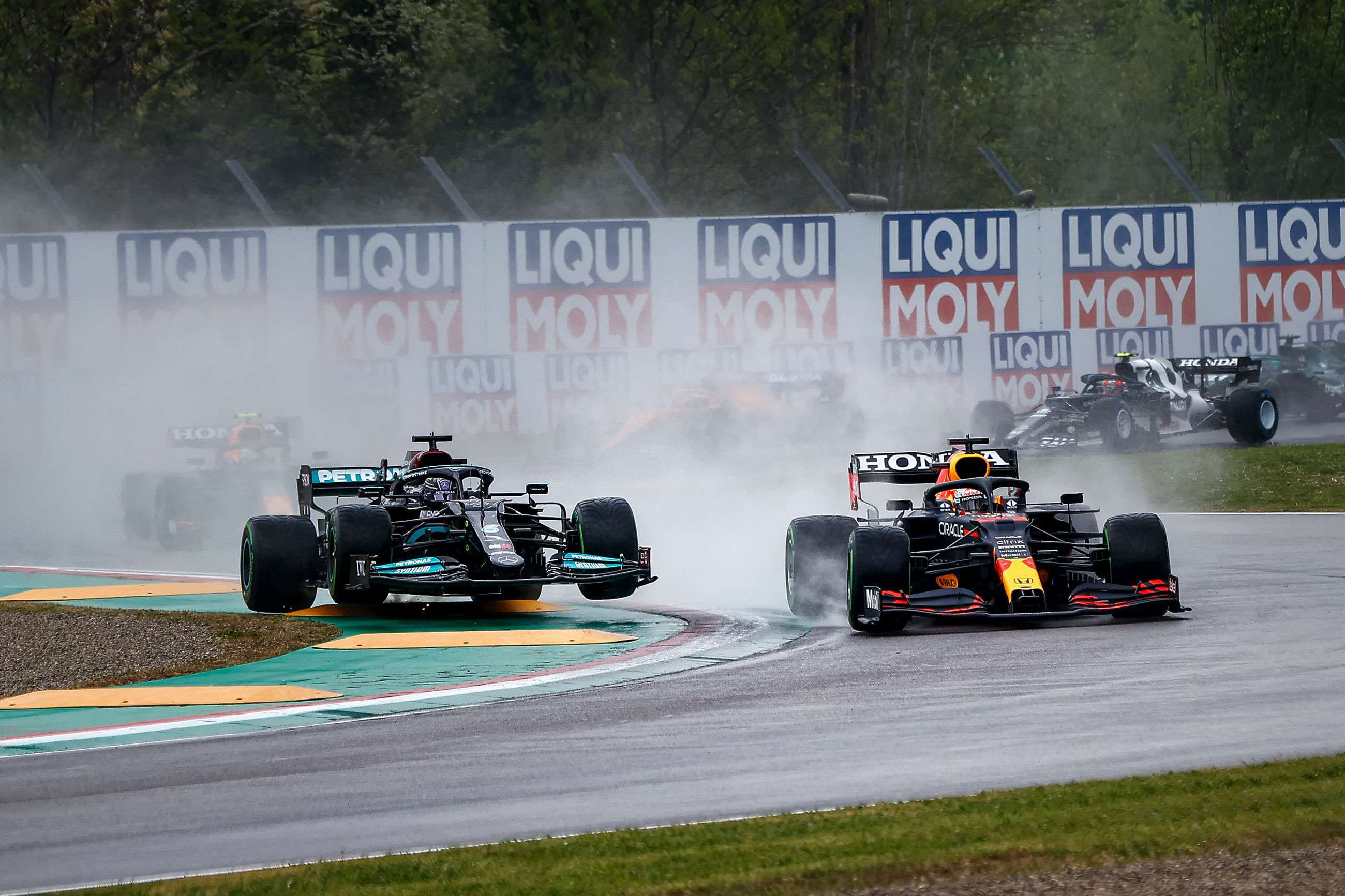 f1-2021-imola-max-verstappen-red-bull-rb16b-lewis-hamilton-mercedes-w12-andy-hone-mi-goodwood-19042021.jpg