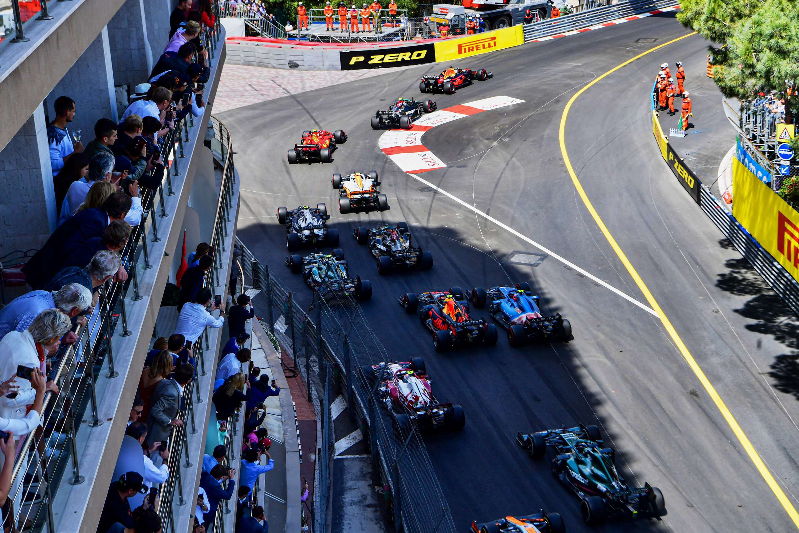 monaco-grand-prix-start-202103.jpg