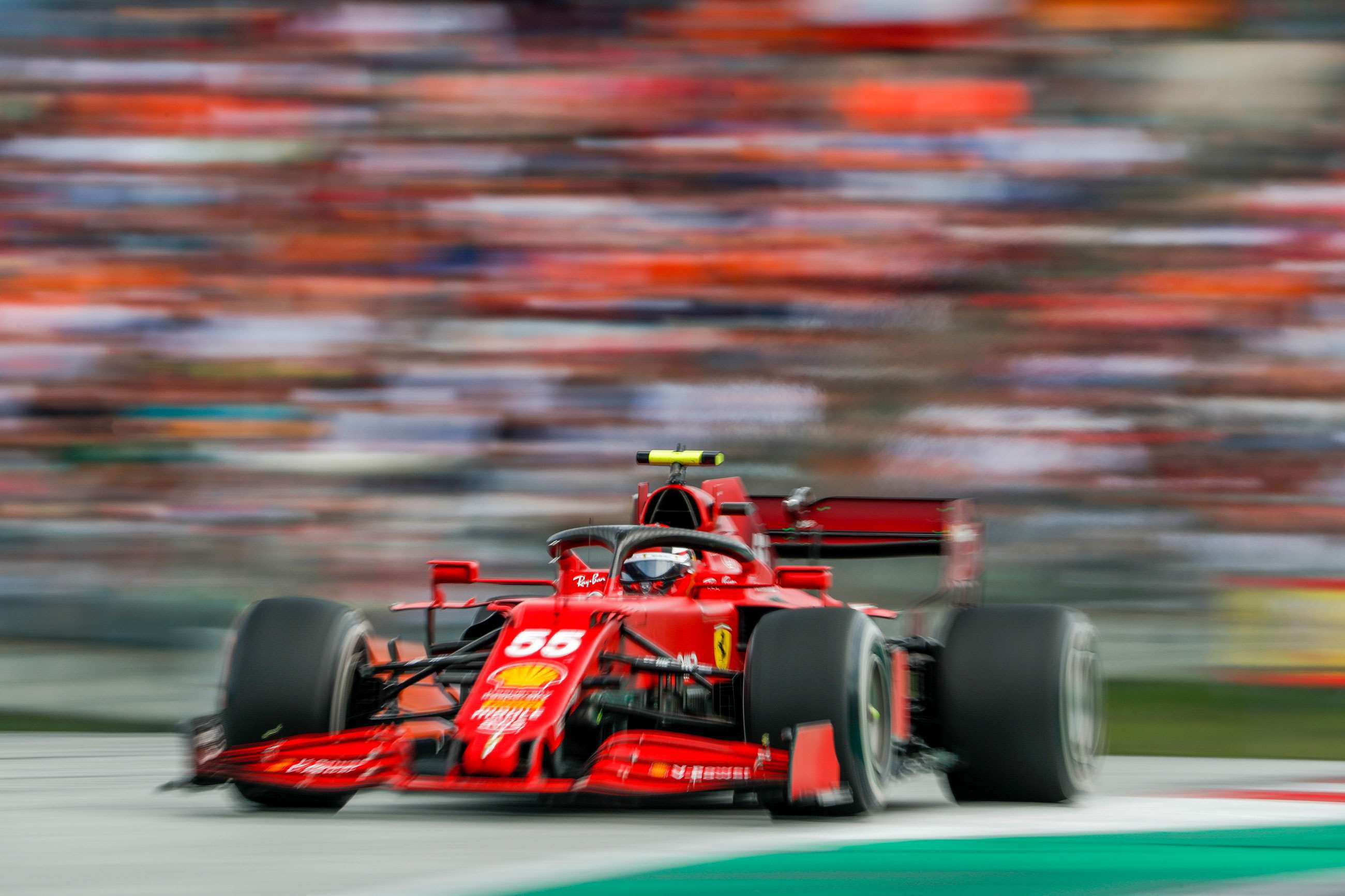 f1-2021-austria-carlos-sainz-ferrari-sf21-sam-bloxham-mi-goodwood-05072021.jpg