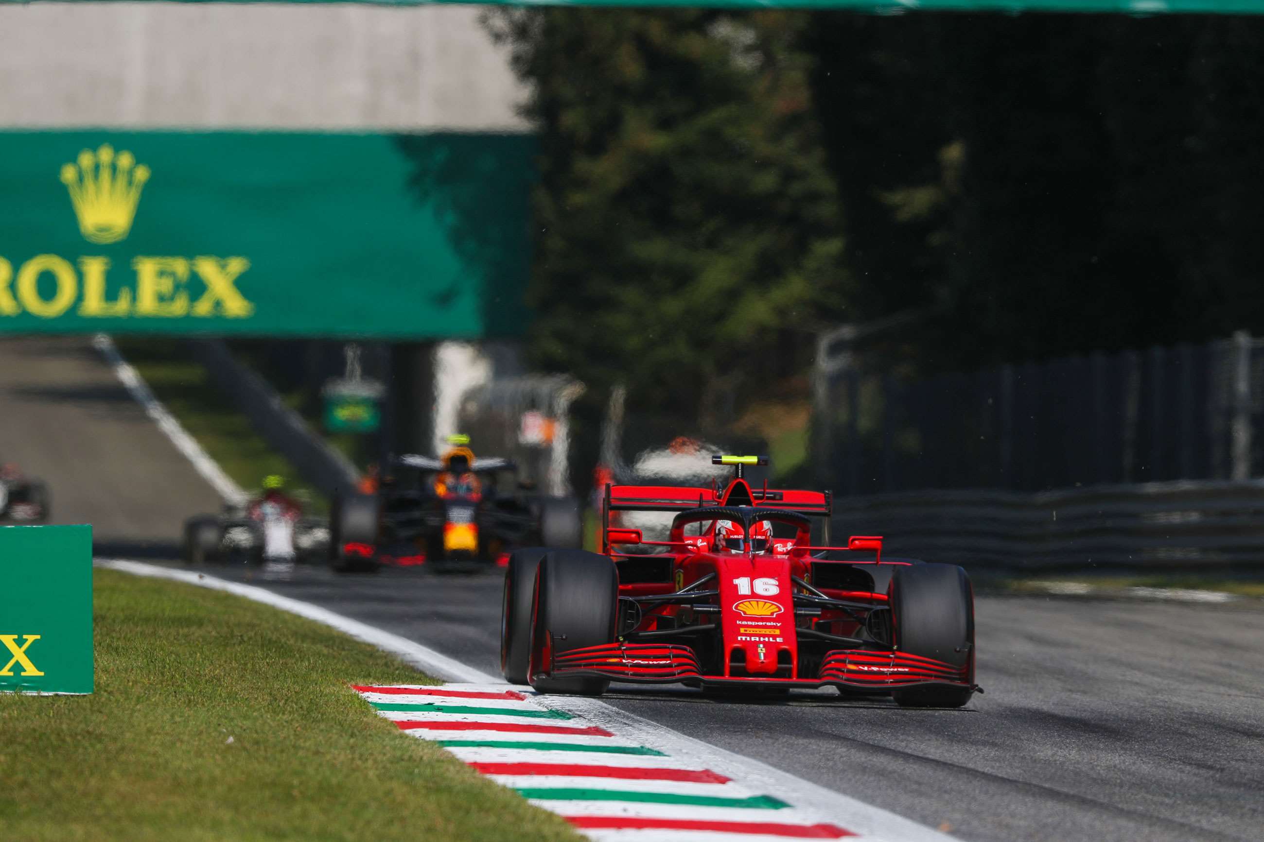 f1-2022-monza-sprint-qualifying-f1-20-charles-leclerc-ferrari-sf1000-alex-albon-red-bull-rb16-charles-coates-mi-goodwood-23072021.jpg