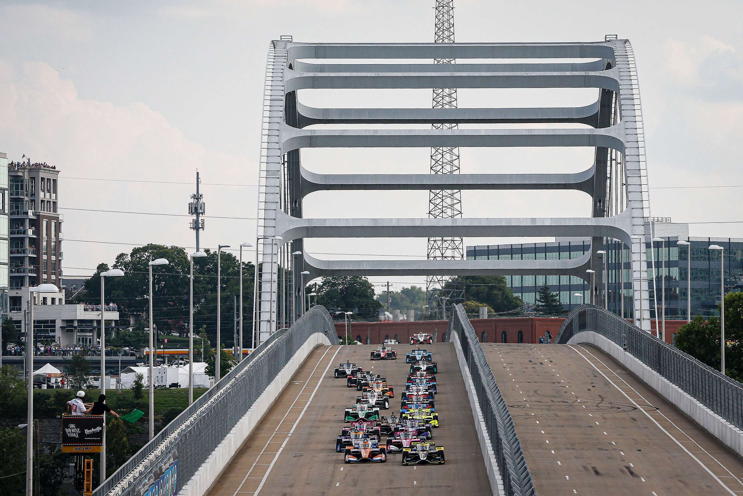 indycar-2021-nashville-race-start-bridge-barry-cantrell-mi-goodwood-09082021.jpg