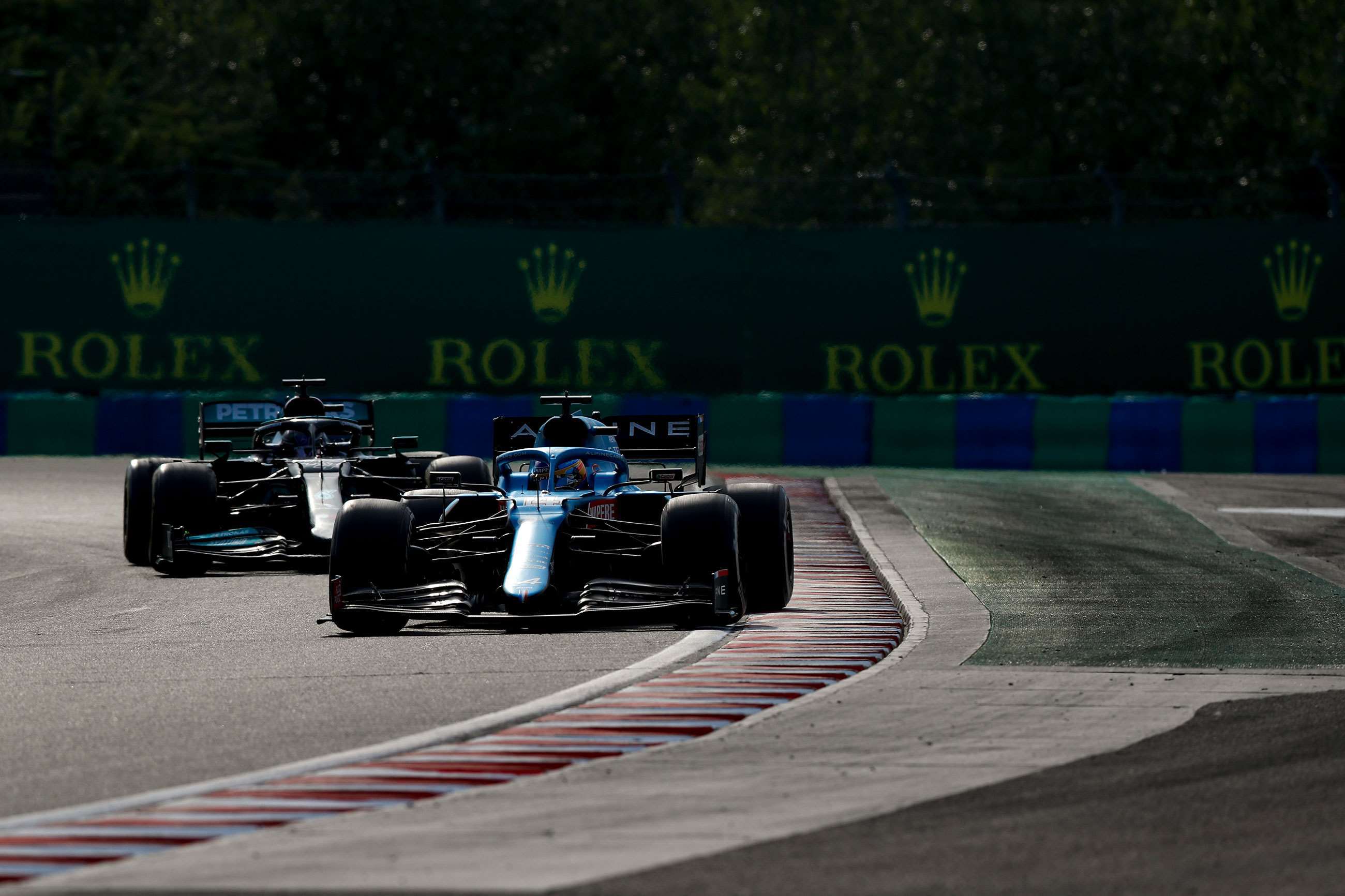 f1-2021-hungary-esteban-ocon-fernando-alonso-alpine-a521-lewis-hamilton-mercedes-w12-mi-goodwood-02082021.jpg