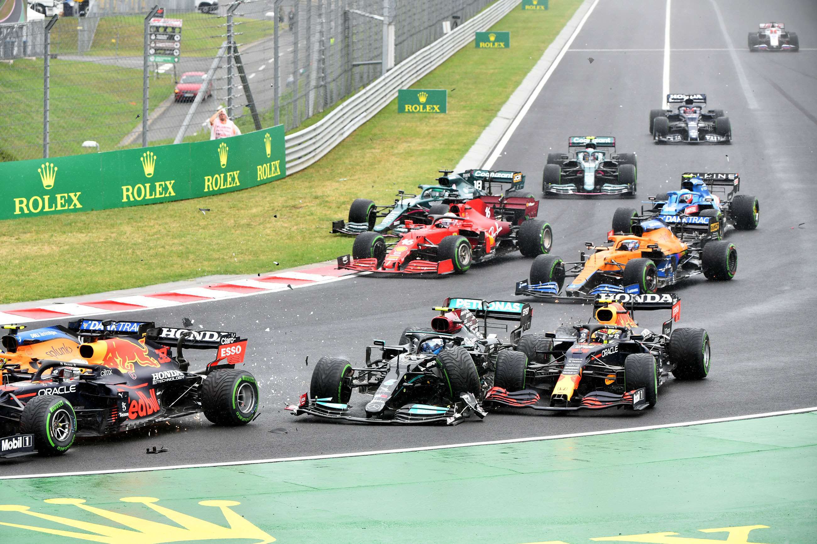 f1-2021-hungary-valtteri-bottas-crash-sergio-perez-mark-sutton-mi-goodwood-02082021.jpg