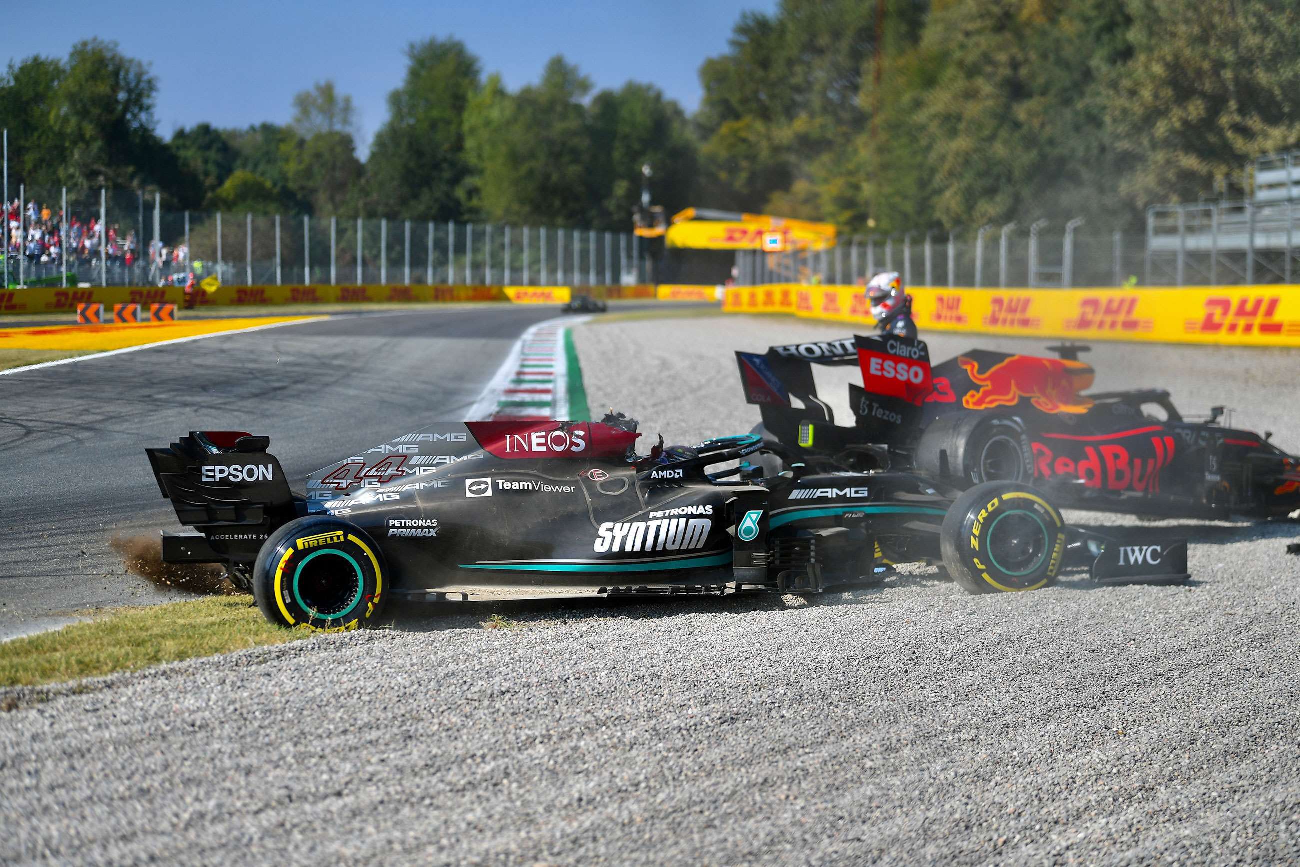 lewis-hamilton-max-verstappen-crash-monza-f1-2021-jerry-andre-mi-goodwood-14092021.jpg