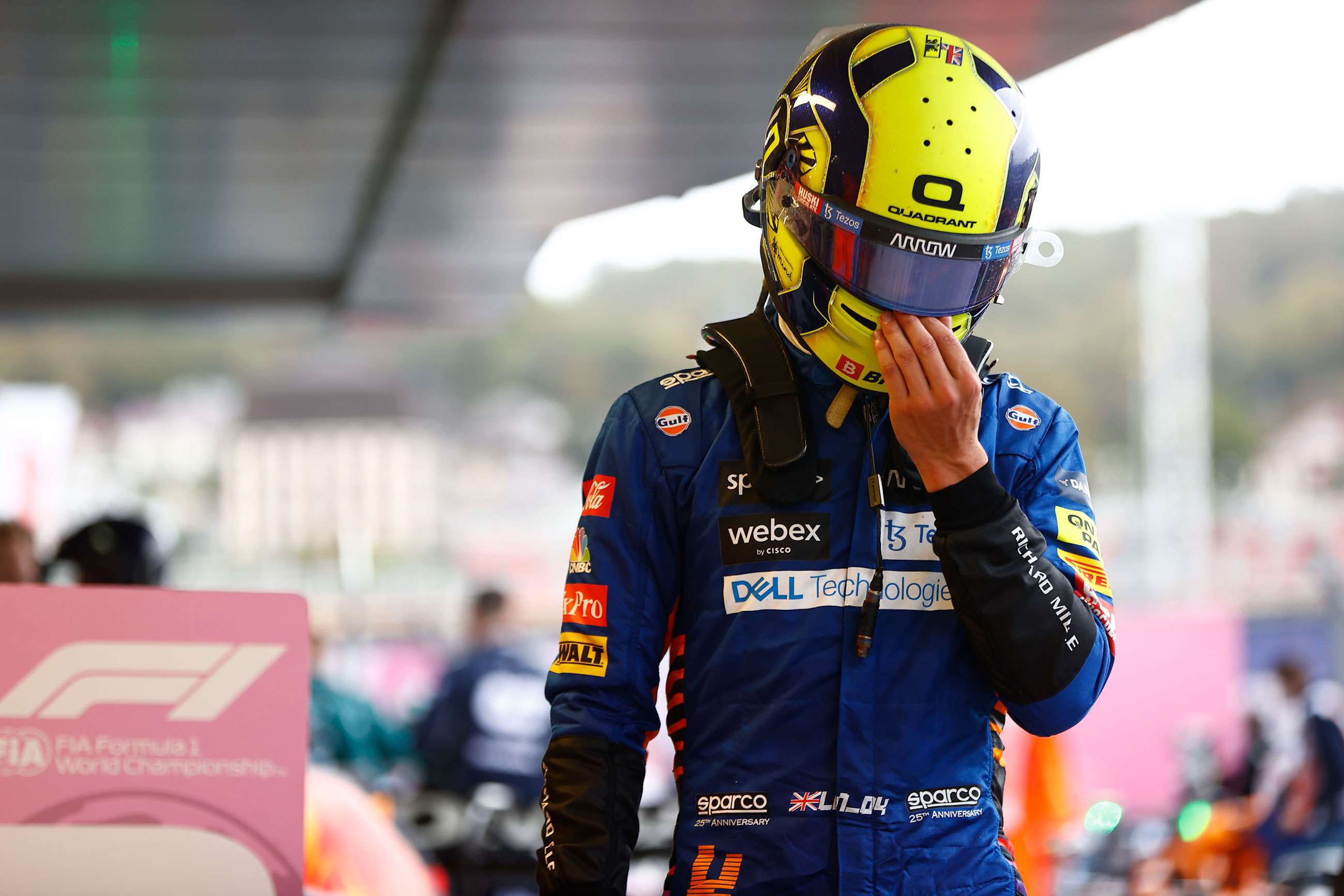 f1-2021-russia-lando-norris-andy-hone-mi-goodwood-27092021.jpg