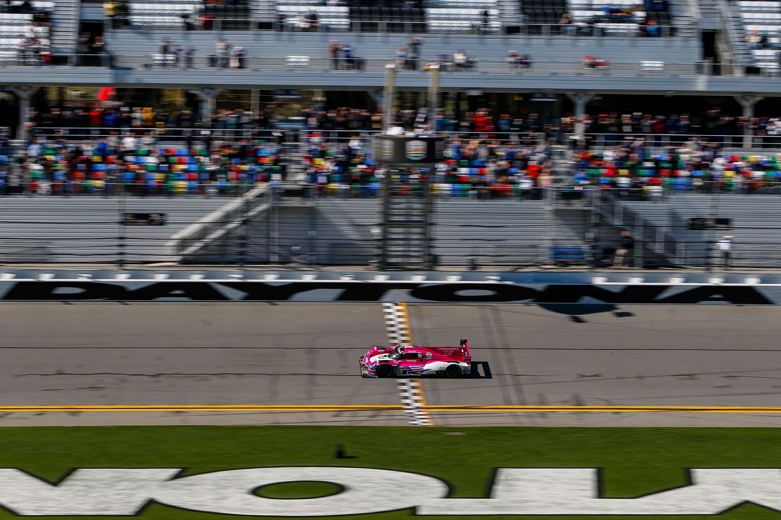 daytona-24-2022-acura-dpi-simon-pagenaud-oliver-jarvis-tom-blomqvist-helio-castroneves-jake-galstad-mi-31012022.jpg