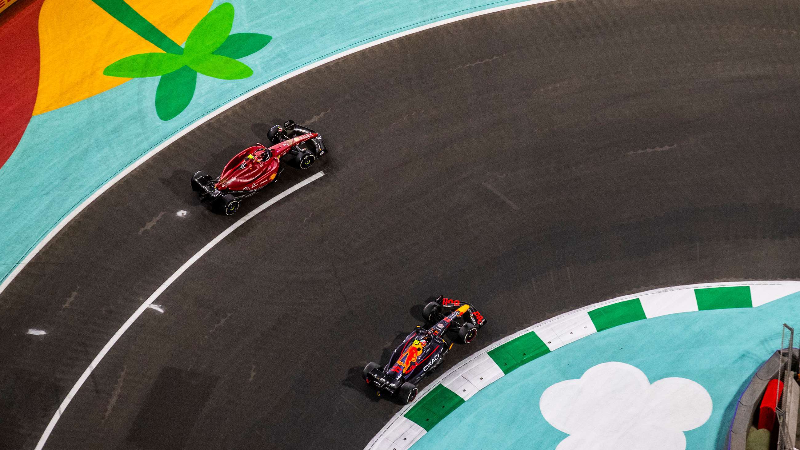 f1-2022-carlos-sainz-ferrari-f1-75-max-verstappen-red-bull-rb18-jeddah-sam-bloxham-mi-28032022.jpg