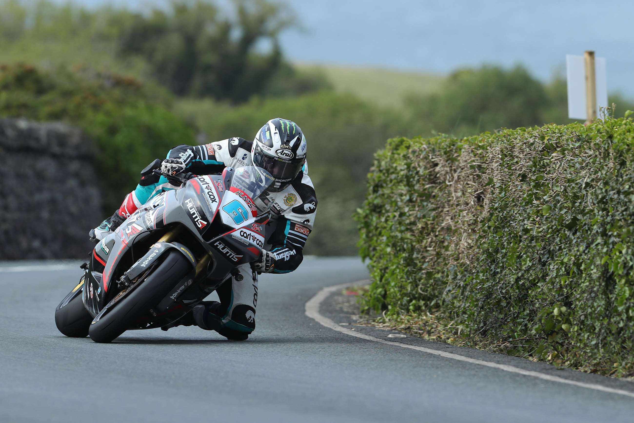 iomtt-02.jpg