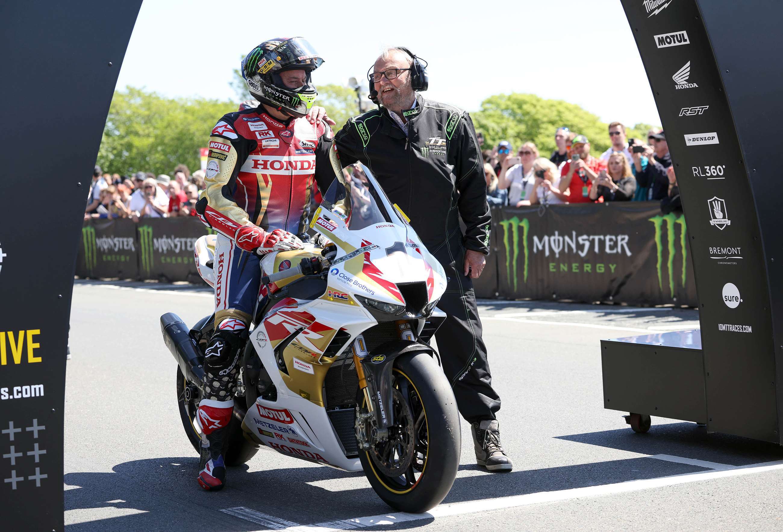 iomtt-2022-best-moments-05.jpg