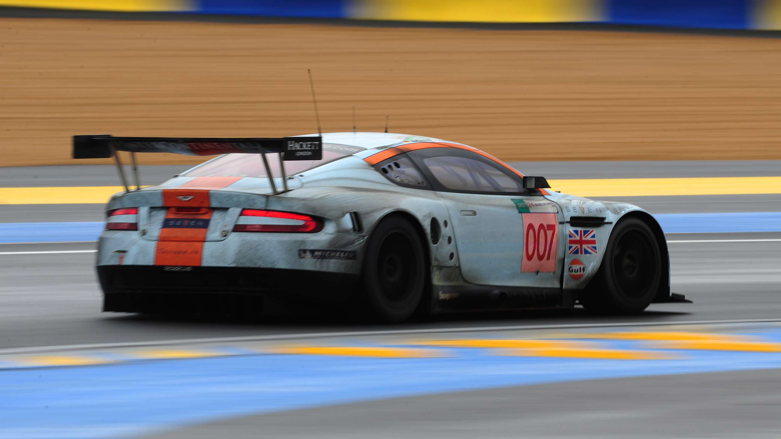 aston-martin-dbr9-le-mans-2008-mi-1.jpg