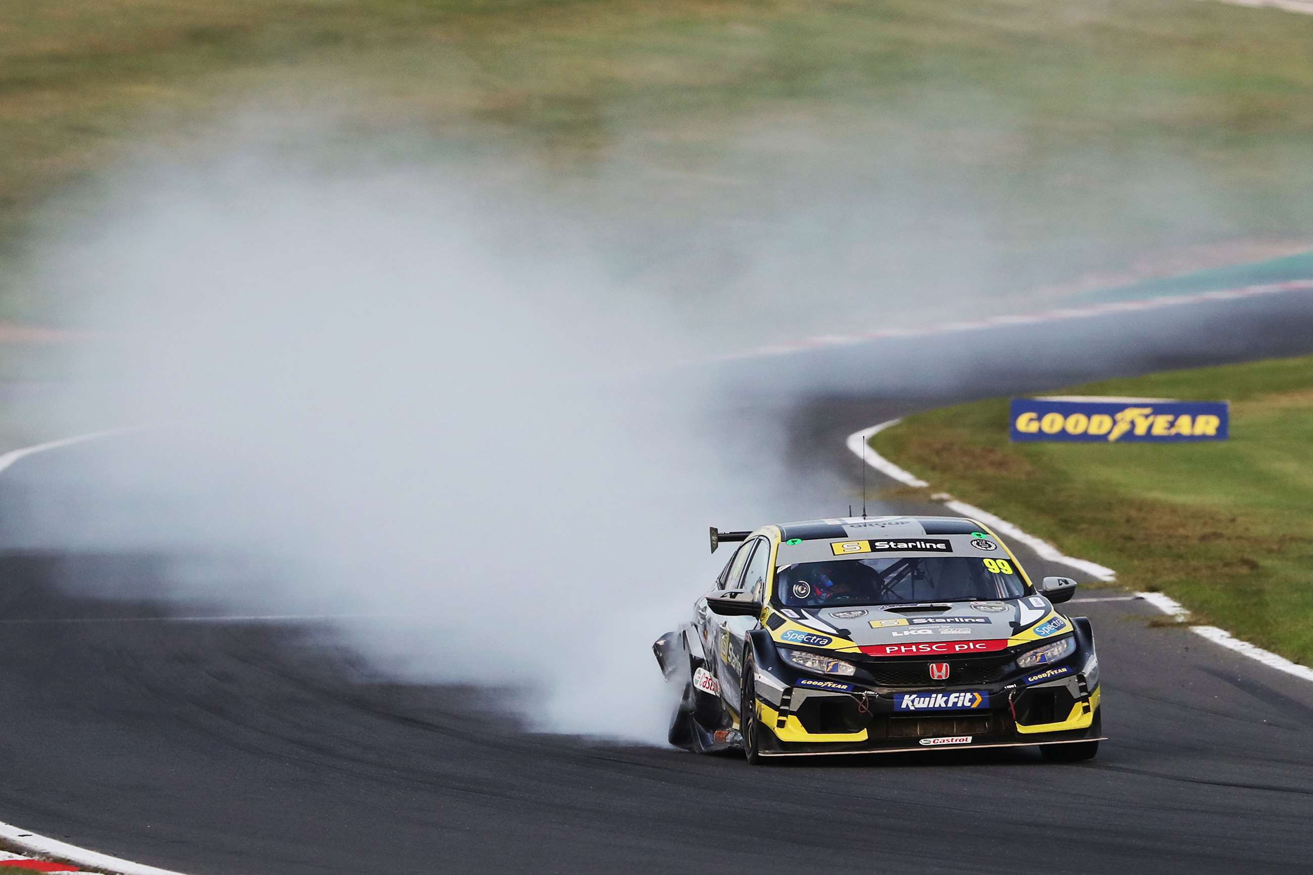 btcc-2023-season-finale-brands-hatch-ash-sutton-champion-02.jpg