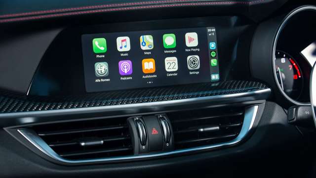 alfa-romeo-stelvio-quadrifoglio-apple-carplay-goodwood-09122020.jpg