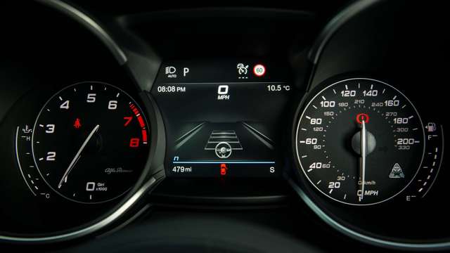 alfa-romeo-stelvio-quadrifoglio-speedo-goodwood-09122020.jpg