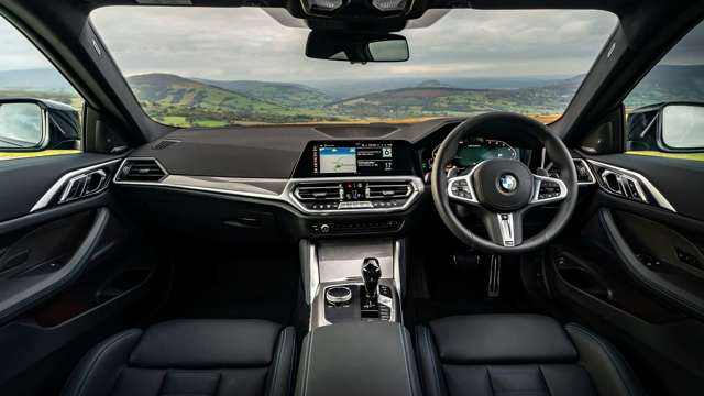 bmw-m440i-xdrive-interior-goodwood-20112020.jpg