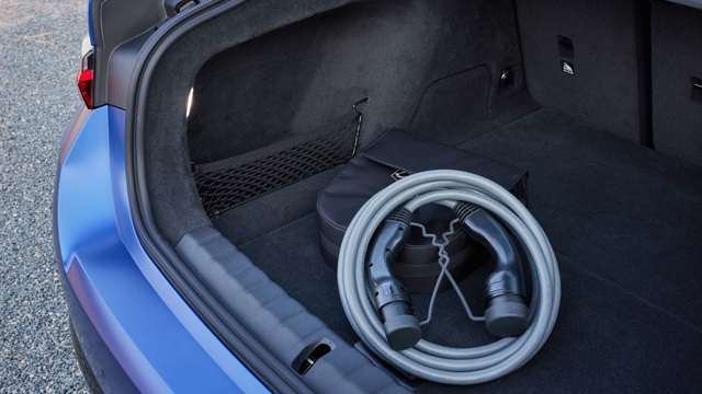 bmw-i4-review-goodwood-121021105.jpg