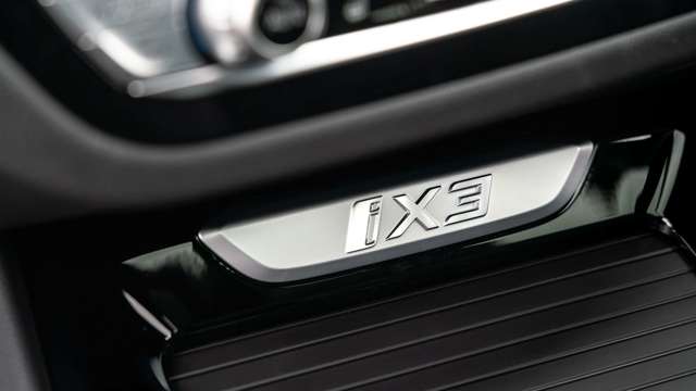 bmw-ix3-review-26012203.jpg