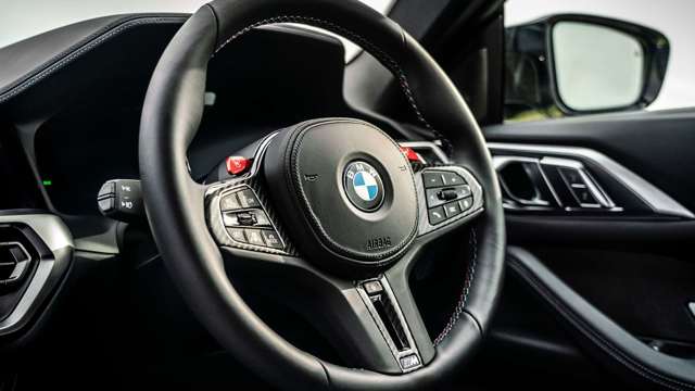 bmw-m4-competition-steering-wheel-goodwood-09032021.jpg