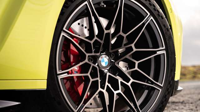 bmw-m4-competition-wheels-brakes-goodwood-09032021.jpg