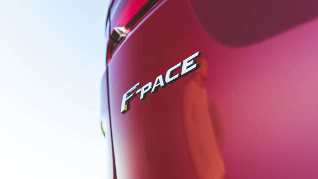 jaguar-f-pace-svr-review-11032243.jpg