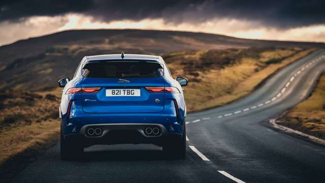 jaguar-f-pace-svr-202105.jpg