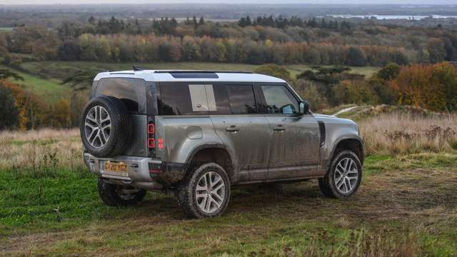 land-rover-defender-110-off-road-uk-review-pete-summers-goodwood-16112020.jpg