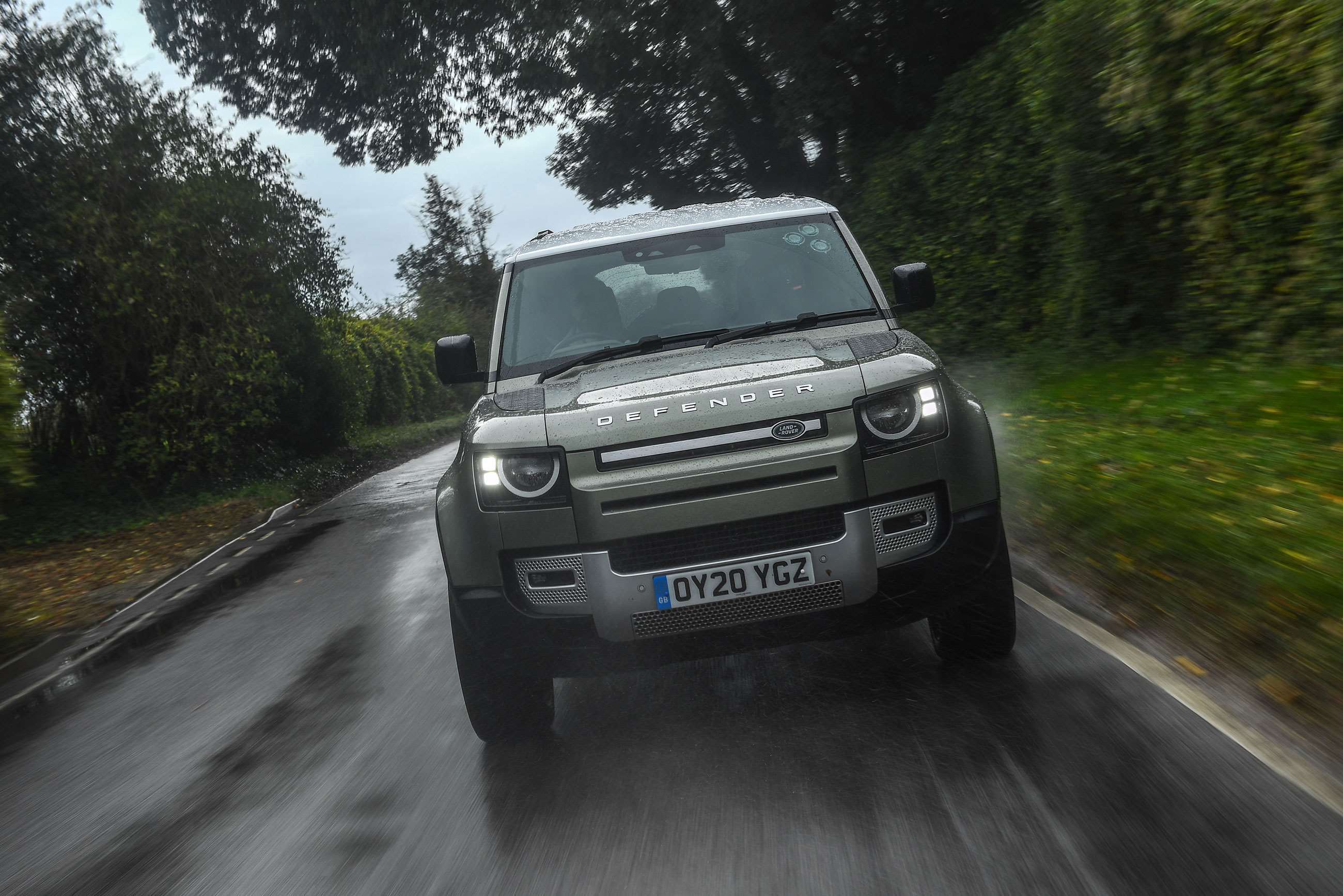 land-rover-defender-review-pete-summers-goodwood-16112020.jpg