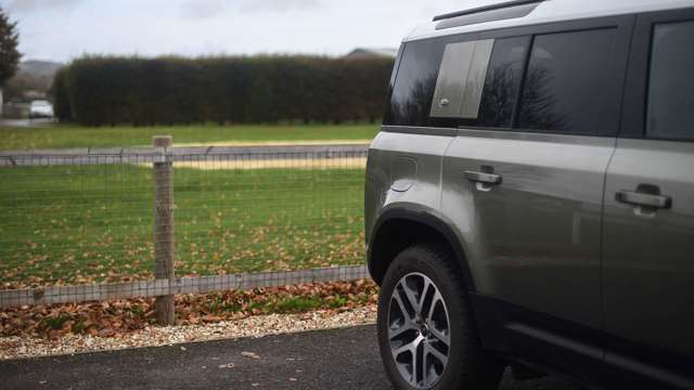 land-rover-defender-specification-pete-summers-goodwood-16112020.jpg