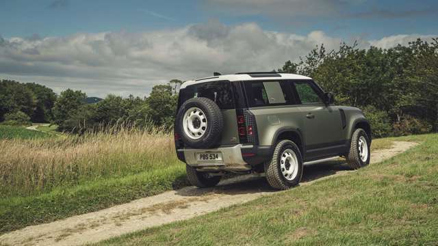 gt-land-rover-defender-90-03.jpg