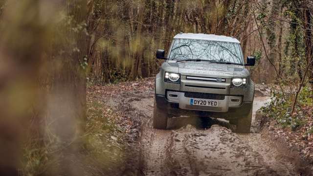 land-rover-defender-off-road-review-goodwood-27032020.jpg