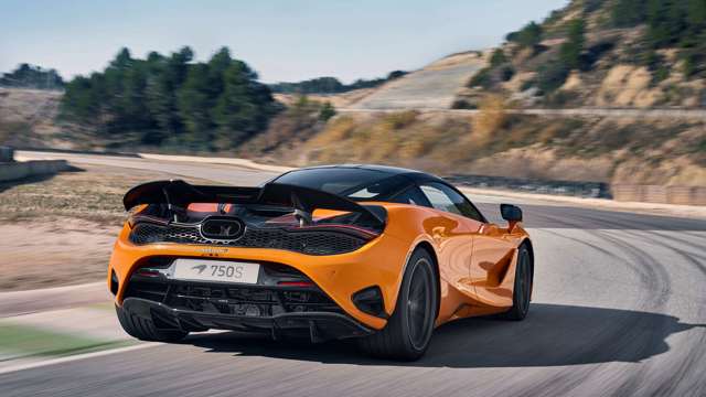 mclaren-750s-first-drive-review-goodwood-06.jpg