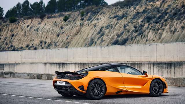 mclaren-750s-first-drive-review-goodwood-13.jpg