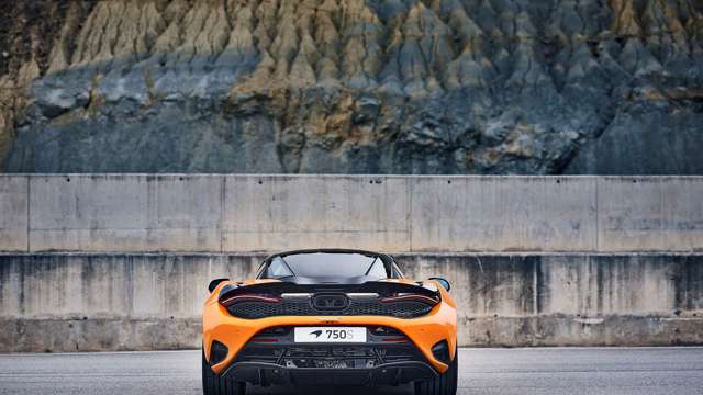 mclaren-750s-first-drive-review-goodwood-14.jpg