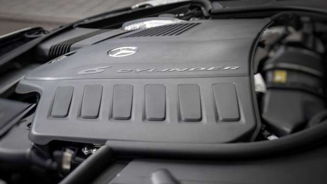 mercedes-s-class-s500-engine-goodwood-28012021.jpg