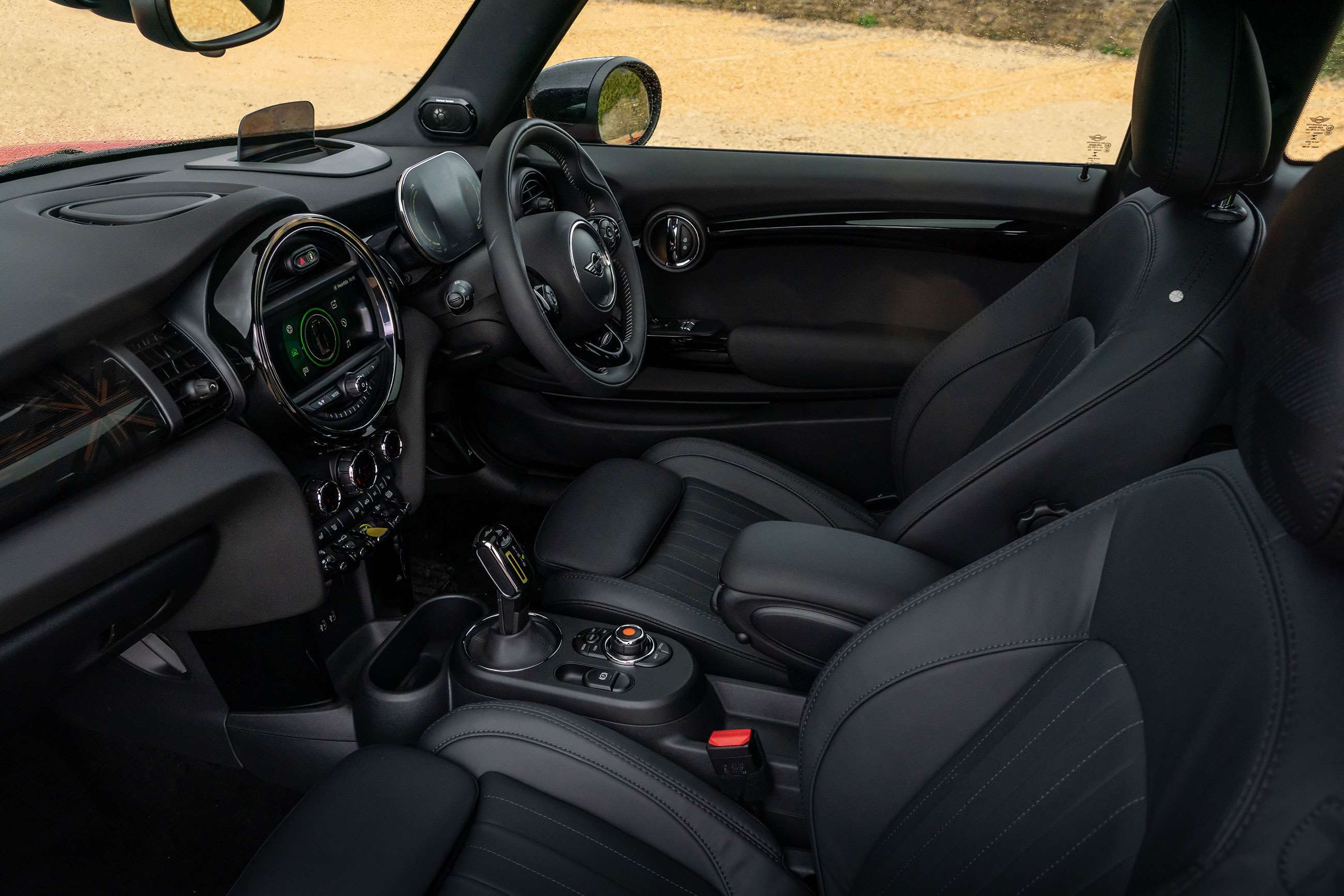 mini-electric-interior-goodwood-25112020.jpg