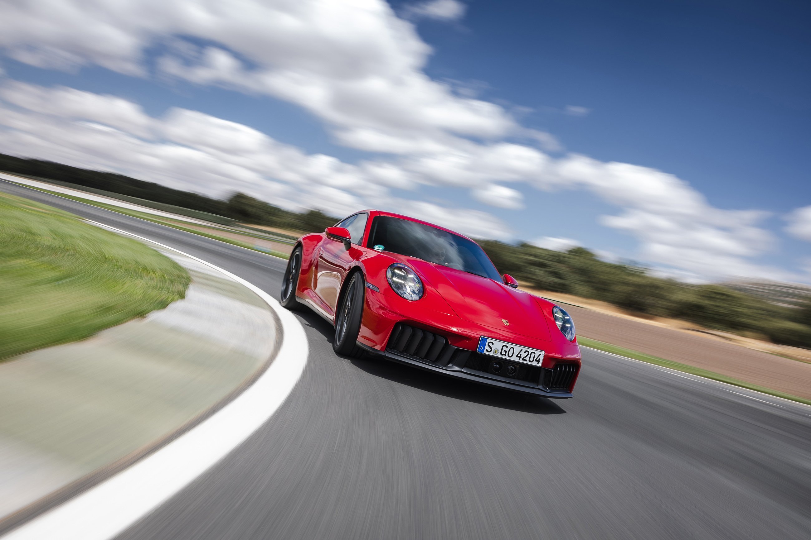 Porsche 911 992.2 First Drive Review 01.jpg