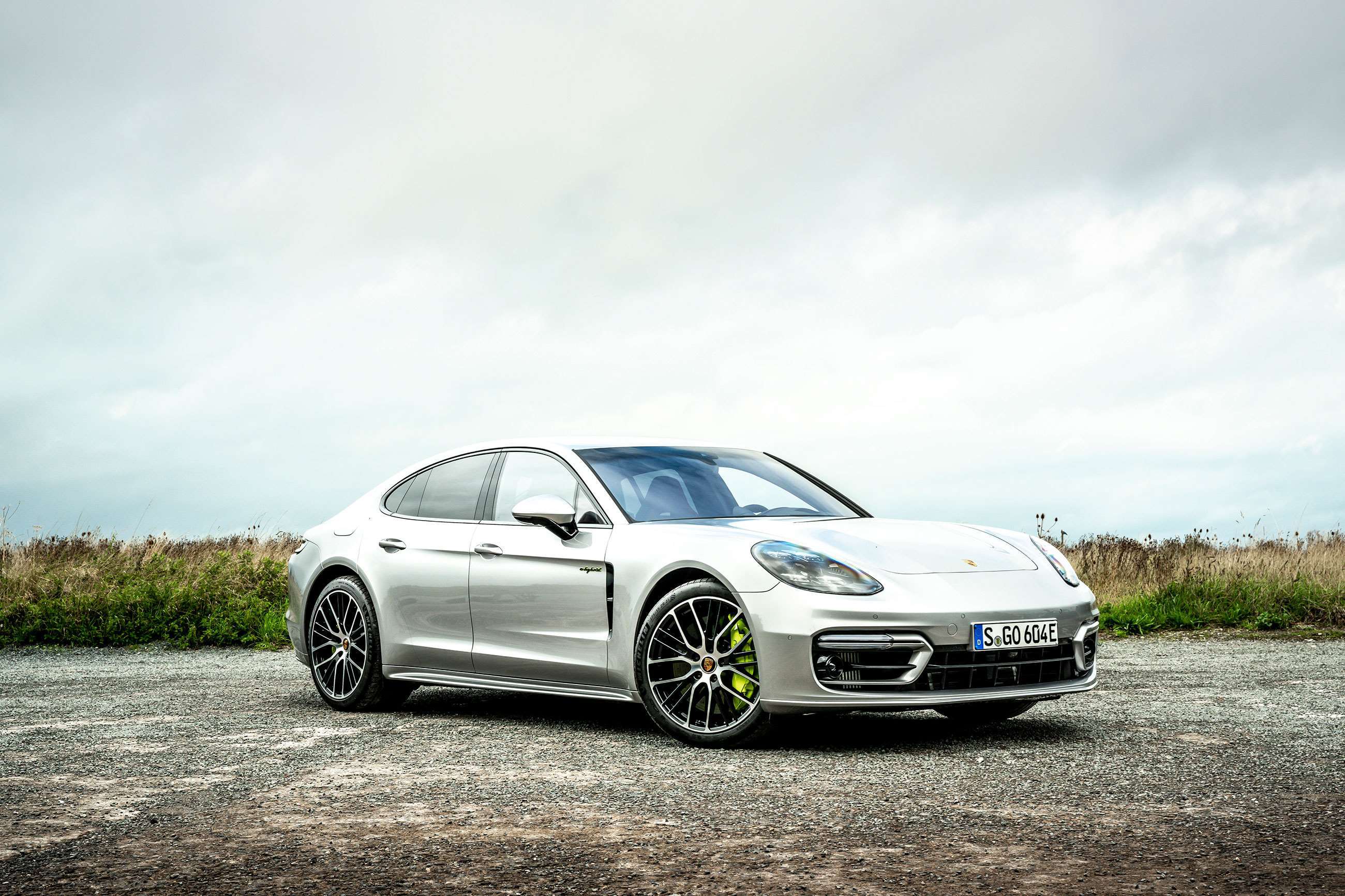 porsche-panamera-4s-e-hybrid-2021-uk-review-goodwood-21092020.jpg