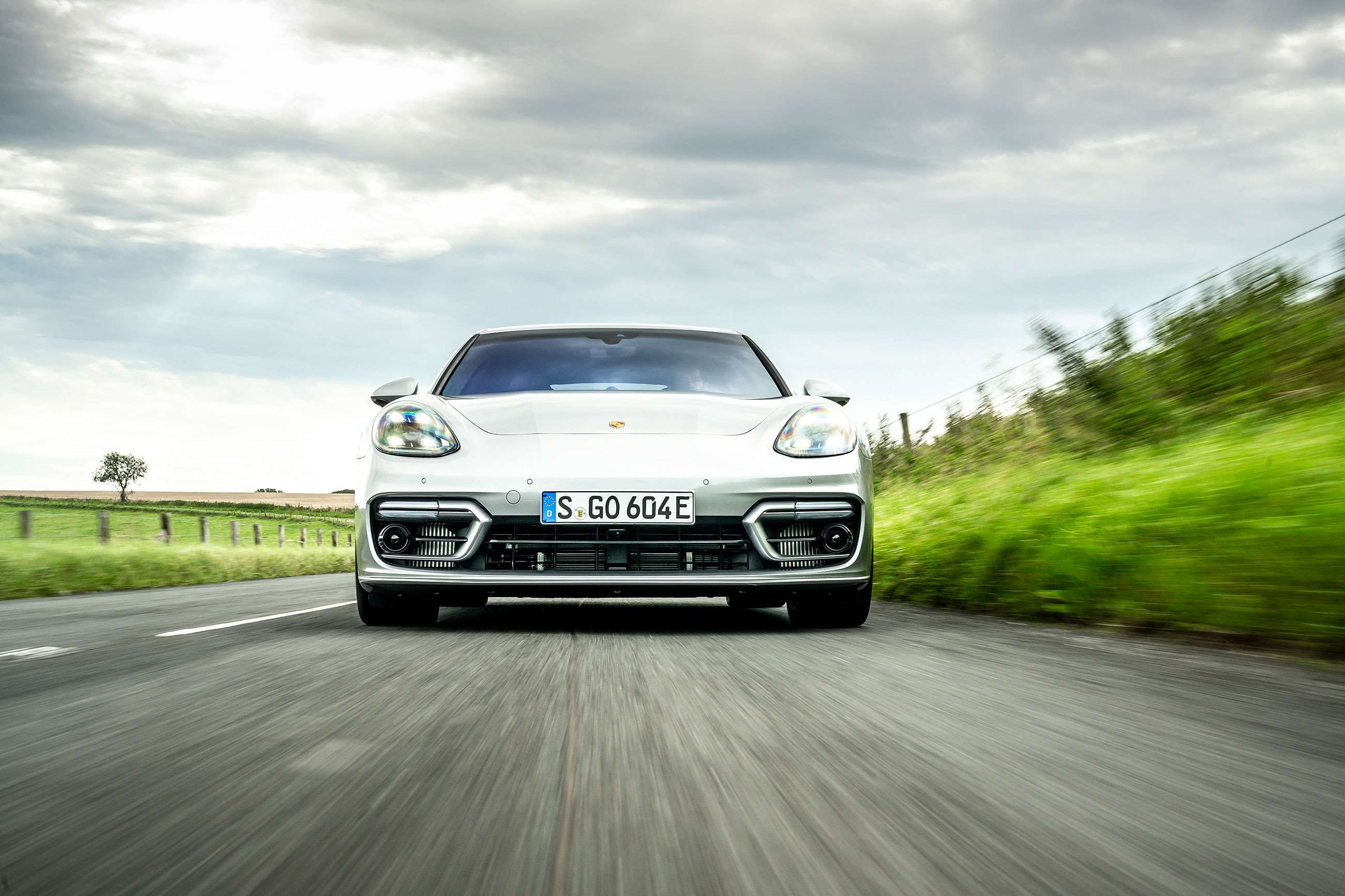 porsche-panamera-4s-e-hybrid-uk-review-goodwood-21092020.jpg