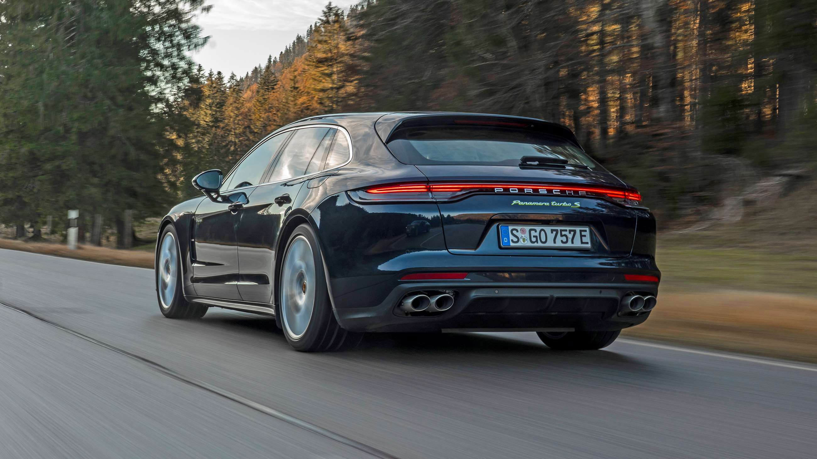 porsche-panamera-turbo-s-e-hybrid-sport-turismo-18.jpg