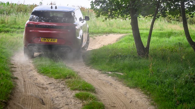 JLR off-roading 11.jpg