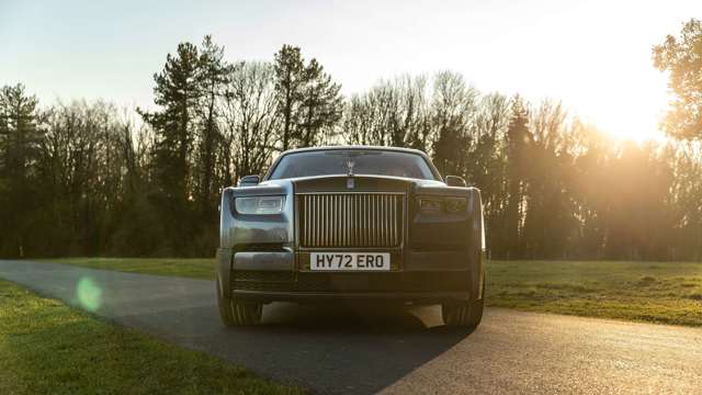 rolls-royce-phantom-goodwood-test-2023-review-17.jpg