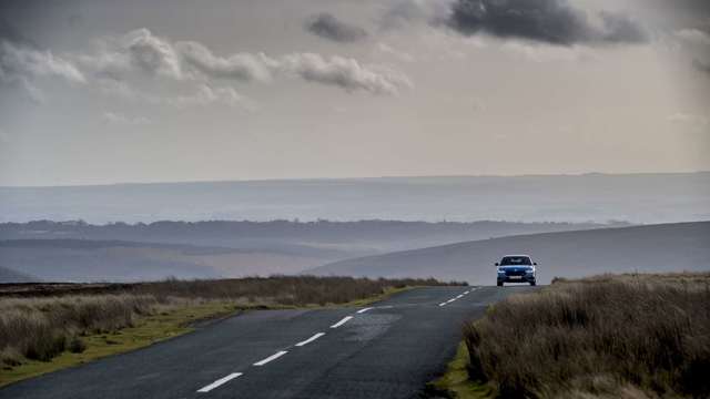 skoda-octavia-vrs-review-goodwood-02062102.jpg