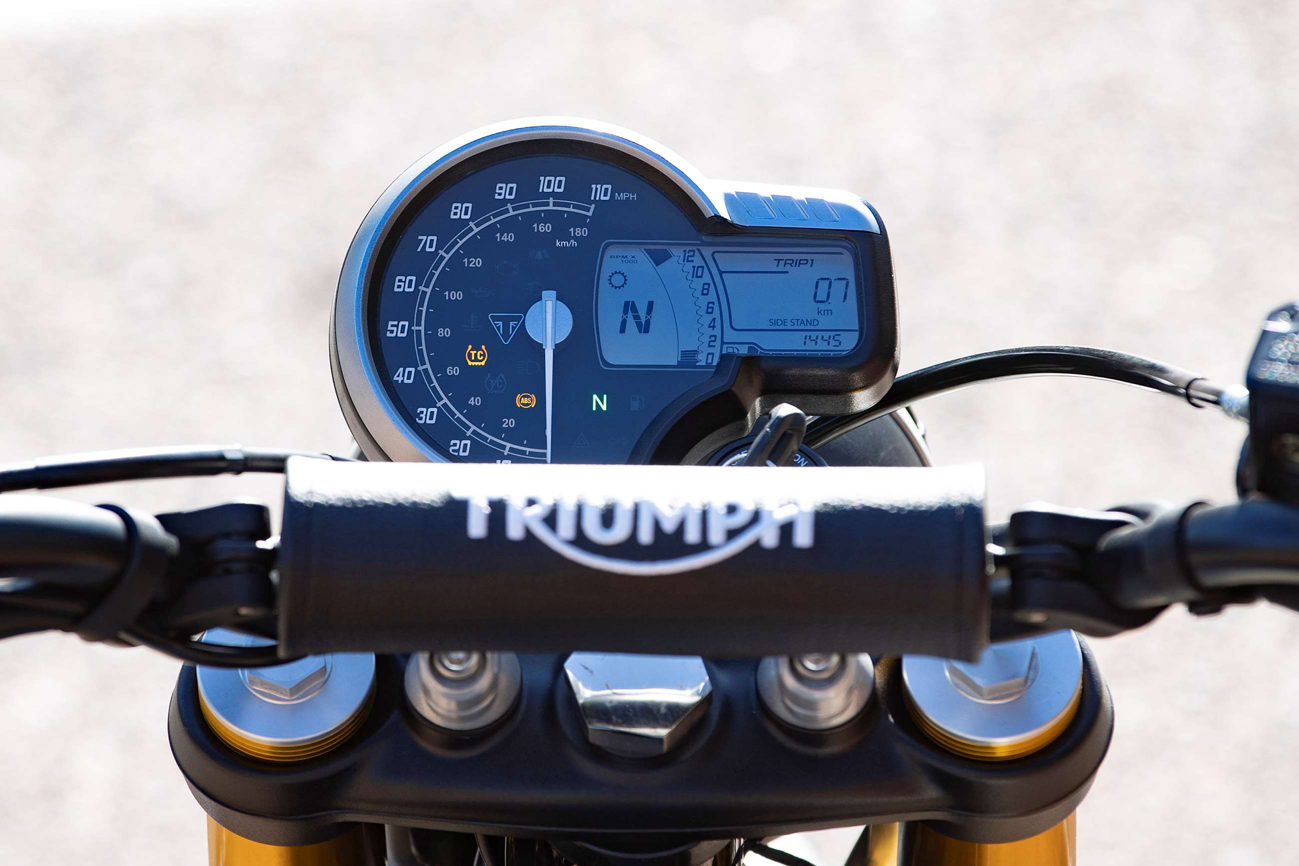 triumph-speed-400-review-13.jpg