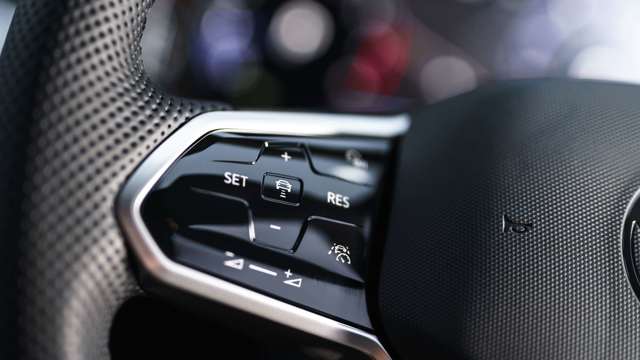 volkswagen-arteon-shooting-brake-buttons-goodwood-30042021.jpg