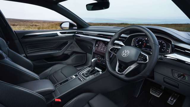 volkswagen-arteon-shooting-brake-r-line-interior-goodwood-30042021.jpg