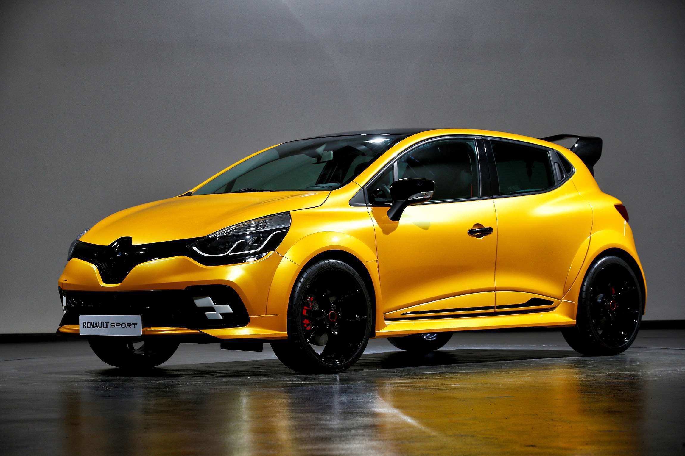 renault_clio_25_22071601.jpg